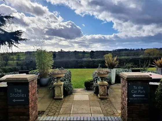 Nuthurst Grange Country House Hotel - Dış Mekan