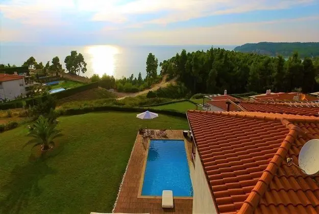 Nutsford Private Pool Villa - Dış Mekan