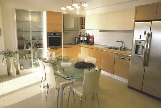 Nutsford Private Pool Villa - Mutfak