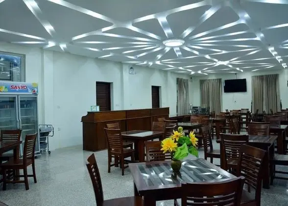 Nwe Waddy Hotel Pyin Oo Lwin - Yerinde Yemek