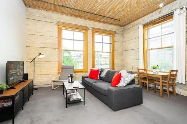 NY Style Loft w Parking Exchange District Gym