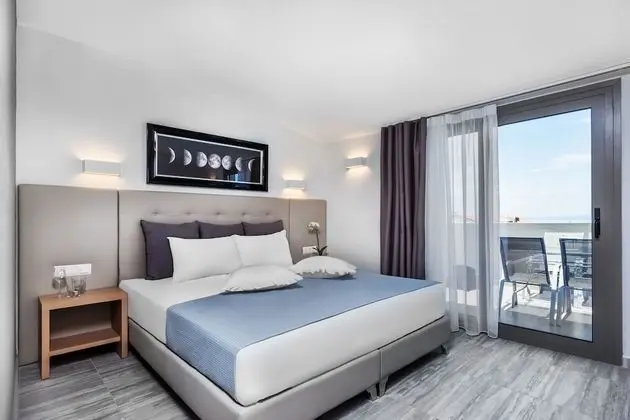 Nymphes Deluxe Accommodation - Oda