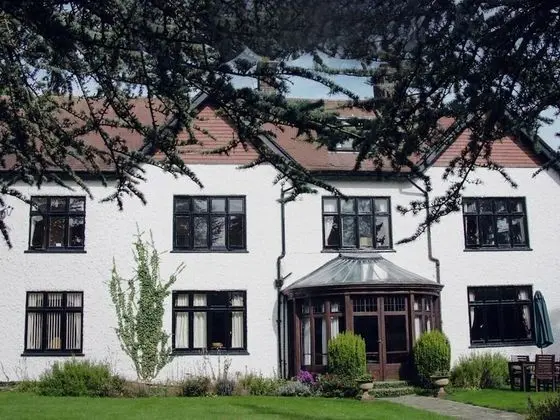 Nyton Hotel