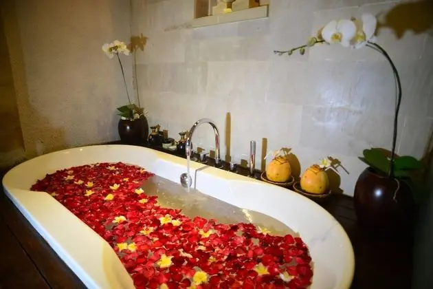 Nyuh Bali Luxury Villas - CHSE Certified - Spa