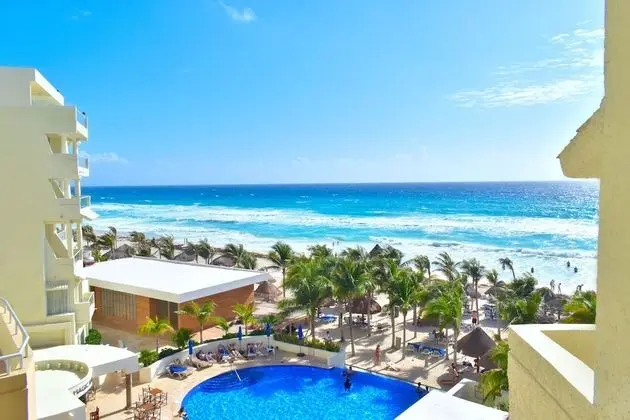 Hotel NYX Cancun - Near La Isla Shopping Mall - Havuz
