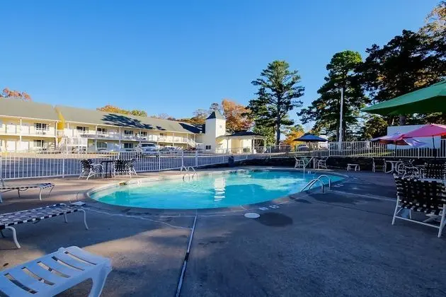 Hotel O Eureka Springs - Christ Of Ozark Area - Havuz