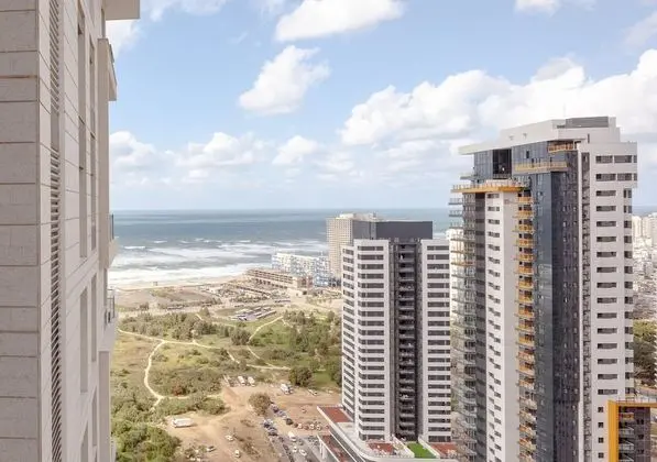 O-O Group -Luxury 3BR APT See View Tower