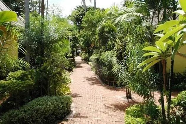 O.P. Bungalow - Dış Mekan