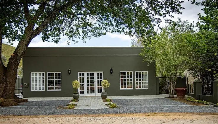 Oak Falls Accomodation