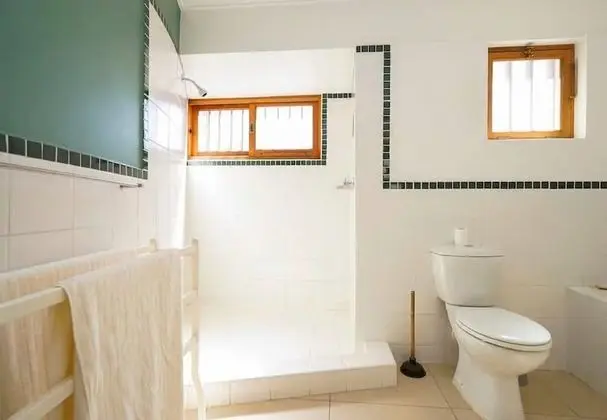 Oak Haven in Rondebosch Cape Town - Banyo Tipleri