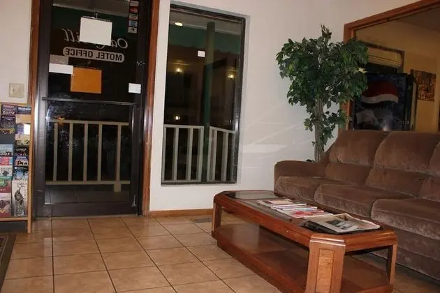 Oak Hill Inn & Suites - Lobi