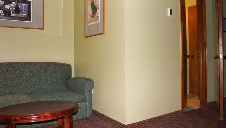 Oak Hill Inn & Suites - Oda