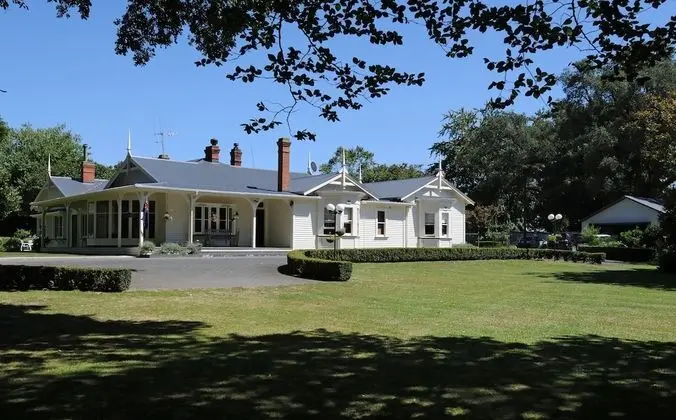 Oak Lane Lodge