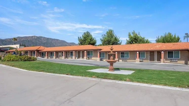 Oak Park Motel - Dış Mekan
