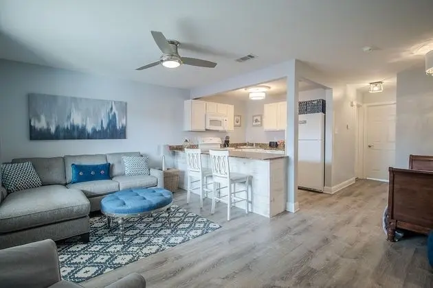 Oak Shores 86