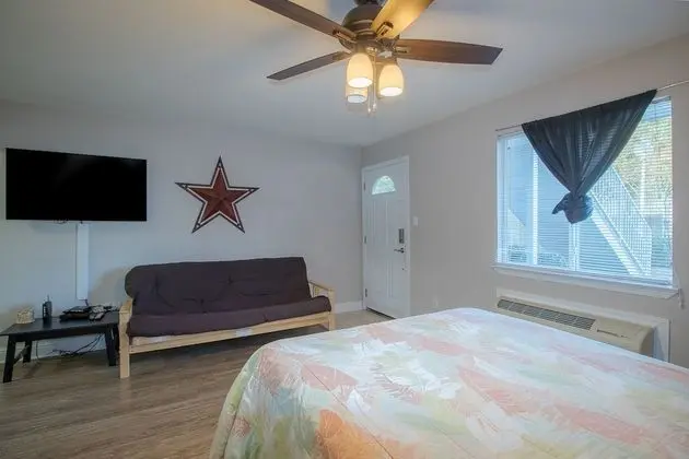 Oak Shores Studio 56 - Oda
