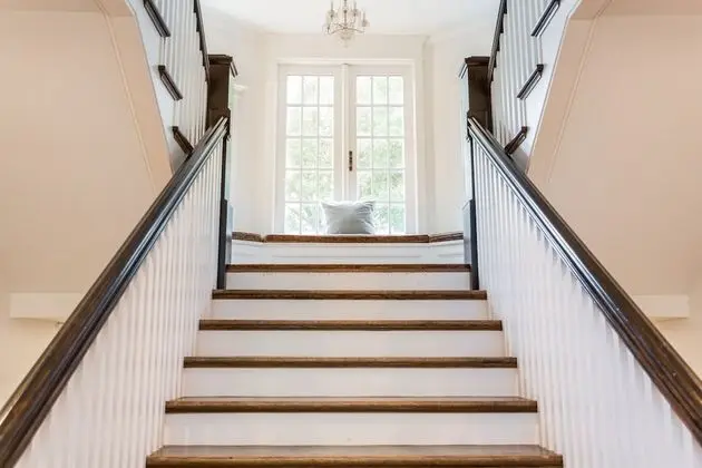 Oak Street Mansion - İç Mekan