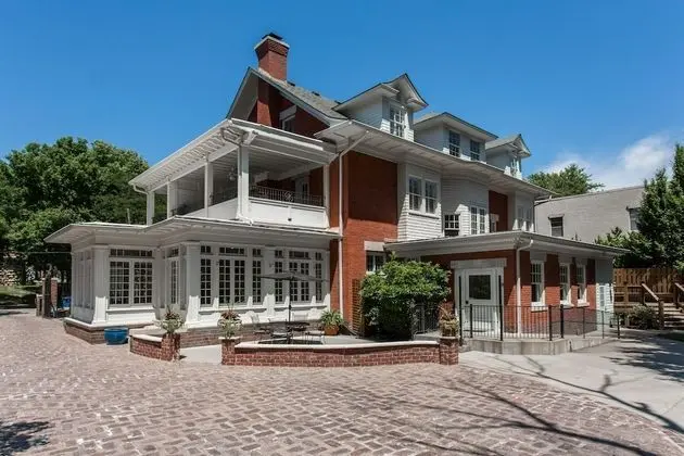 Oak Street Mansion - Lobi