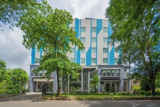 Oak Tree Premier Hotel Bandung