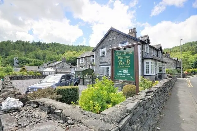 Oakfield House Bed and Breakfast