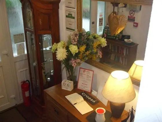 Oakfield House Bed and Breakfast - Lobi
