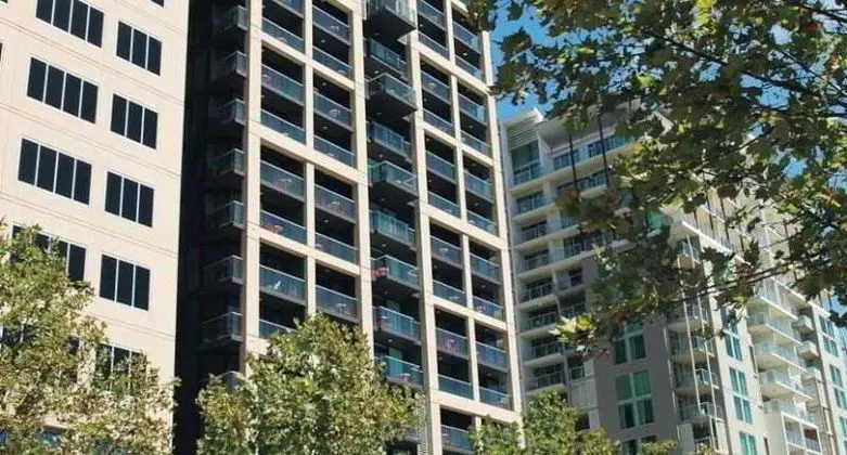 Oaks Adelaide Horizons Suites