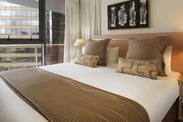 Oaks Brisbane on Felix Suites