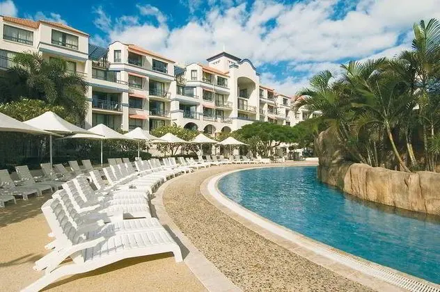 Oaks Calypso Plaza Suites
