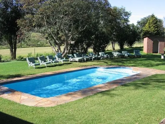 Oaks Lifestyle Farm & Holiday Resort - Havuz