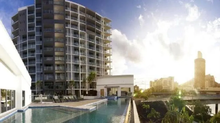 Oaks Townsville Gateway Suites - 1