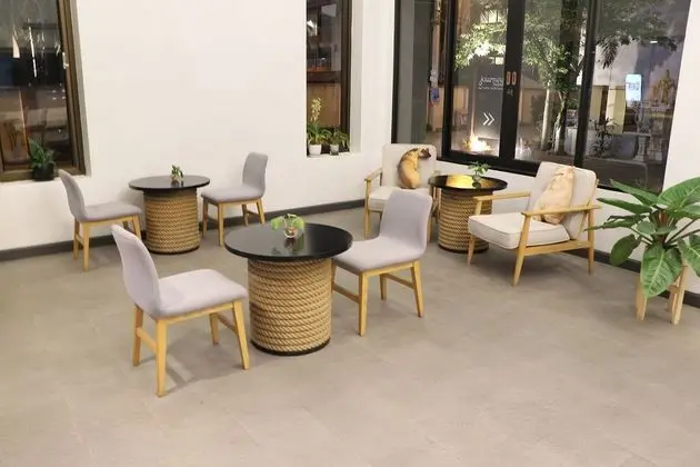 Oakwood Hotel Journeyhub Pattaya - Lobi