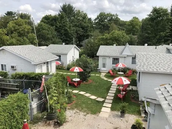 Oakwood Motel