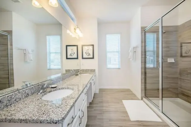 Oakwood Street Villa Solterra - Banyo Tipleri