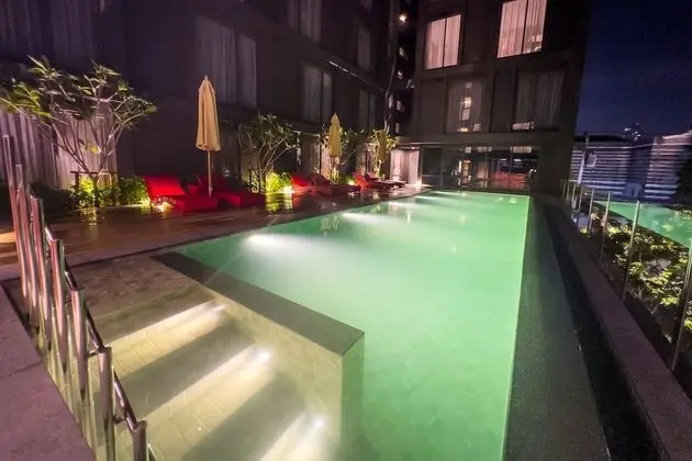 Oakwood Studios Sukhumvit Bangkok - Havuz