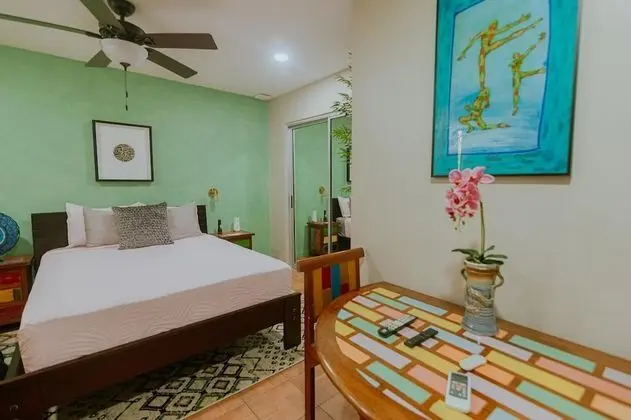 Oasis Adult Retreat - Oda