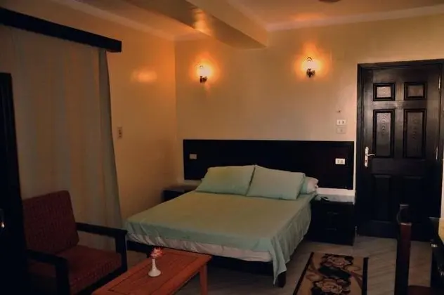 Oasis Hotel Apartments - Oda