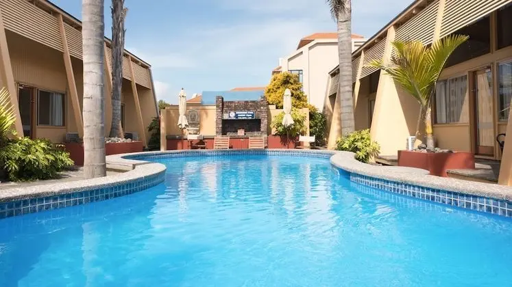 Oasis Beach Resort - Öne Çıkan Resim
