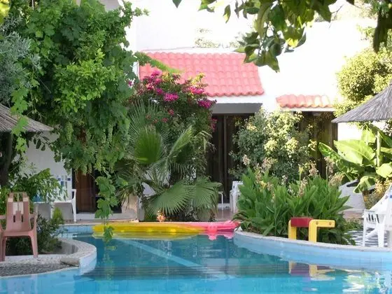 Oasis Hotel Bungalows