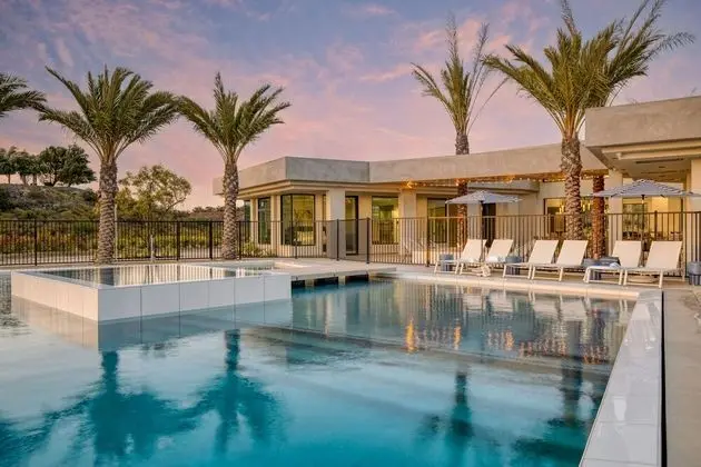 Oasis Del Sol by Avantstay Pool, Hot Tub, Views, Outdoor Dining, Open Spaced Living Area!