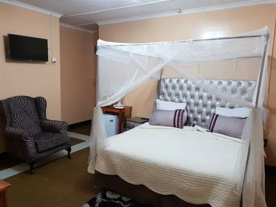 The Oasis Evergreen Lodge