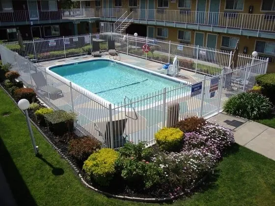 Oasis Inn Sacramento - Elk Grove - Havuz