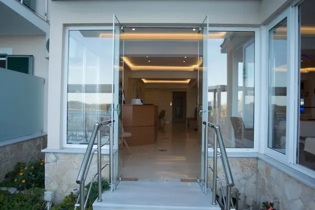 Oasis Hotel - Lobi