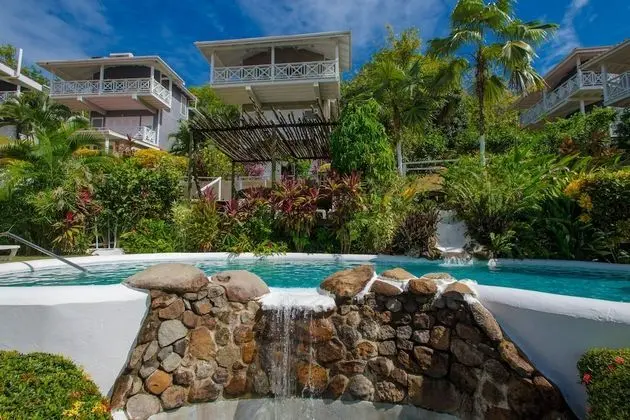Oasis Marigot Hotel & Villas - Havuz