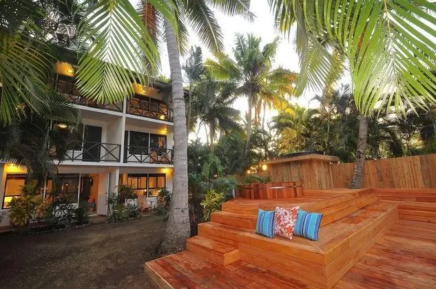 Oasis Palms Hotel