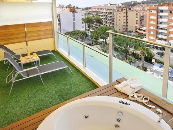 Oasis Park Junior Suites