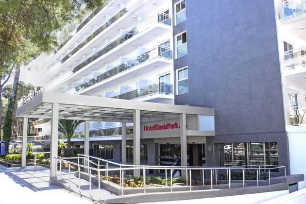 Hotel Oasis Park