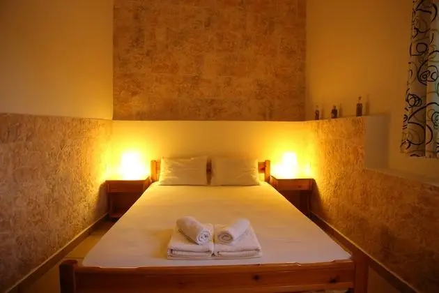 Oasis Rooms & Studios