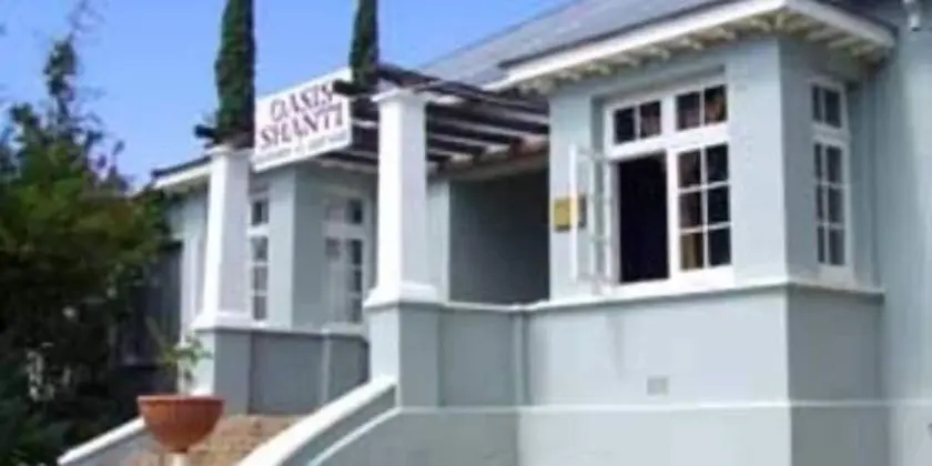 Oasis Shanti Backpackers