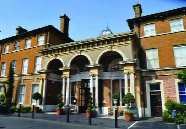 Oatlands Park Hotel