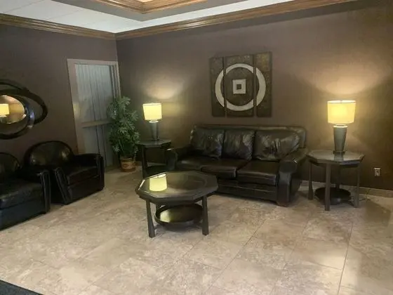 Obasa Suites @ The Hallmark - Lobi
